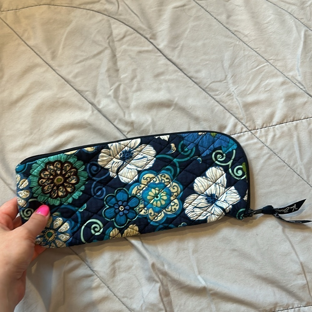 Vera Bradley Blue Floral Print Shoulder Bag Pattern with Matching Pencil Case - Picture 11 of 12